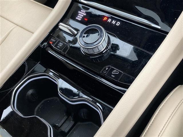 ジープ・グランドチェロキーL リミテッド 禁煙車 メーカー純正ナビ 全方位カメラ サンルーフ ベージュレザーシート パワーシート シートベンチレーション ステアヒーター LEDオートヘッドライト フォグ リアフォグ 前後ドラレコ ETC2.0(15枚目)