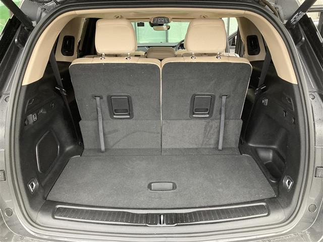 ジープ・グランドチェロキーL リミテッド 禁煙車 メーカー純正ナビ 全方位カメラ サンルーフ ベージュレザーシート パワーシート シートベンチレーション ステアヒーター LEDオートヘッドライト フォグ リアフォグ 前後ドラレコ ETC2.0(24枚目)