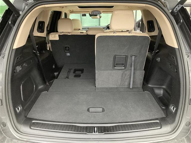 ジープ・グランドチェロキーL リミテッド 禁煙車 メーカー純正ナビ 全方位カメラ サンルーフ ベージュレザーシート パワーシート シートベンチレーション ステアヒーター LEDオートヘッドライト フォグ リアフォグ 前後ドラレコ ETC2.0(25枚目)