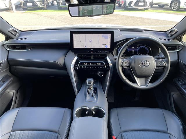 ハリアーハイブリッド Ｚ　禁煙車　ディーラーＯＰメモリナビ　バックカメラ　ＢＳＭ　パノラマルーフ　デジタルインナーミラー　ＪＢＬサウンド　革巻きステアリング　ステアリングリモコン　ハーフレザーシート　ＬＥＤライト　フォグライト（2枚目）