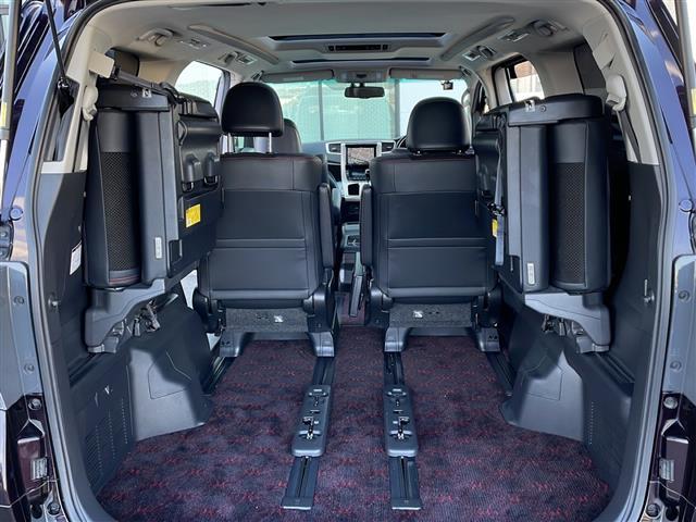 ヴェルファイア ２．４Ｚ　ゴールデンアイズ　禁煙車　アルパイン８型ナビ　両側パワスラ　Ｗサンルーフ　ハーフレザーシート　ＨＩＤオートヘッドライト　フォグランプ　ウッドコンビステア　　オットマン　プッシュスタート　スマートキー　ワンオーナー（29枚目）