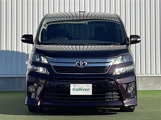 ヴェルファイア ２．４Ｚ　ゴールデンアイズ　禁煙車　アルパイン８型ナビ　両側パワスラ　Ｗサンルーフ　ハーフレザーシート　ＨＩＤオートヘッドライト　フォグランプ　ウッドコンビステア　　オットマン　プッシュスタート　スマートキー　ワンオーナー（30枚目）