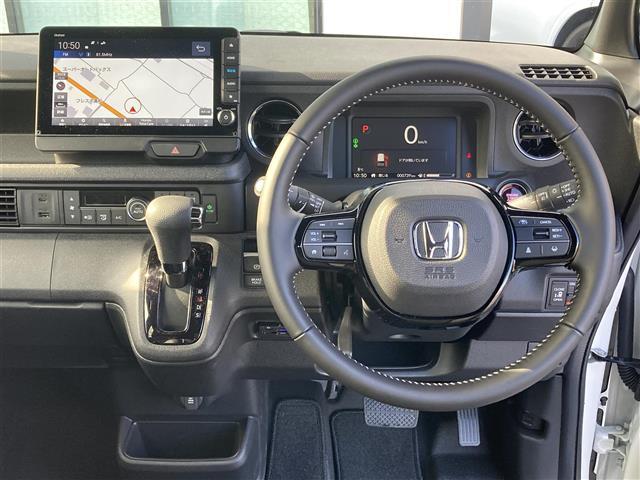 Ｎ－ＢＯＸカスタム コーディネートスタイル　禁煙車　純正９型ナビ　全方位カメラ　両側パワスラ　ホンダセンシング　レーンキープ　レーダークルコン　ハーフレザーシート　シートヒーター　ロールサンシェード　ＬＥＤオートヘッドライト　ＥＴＣ　スペアキー（7枚目）