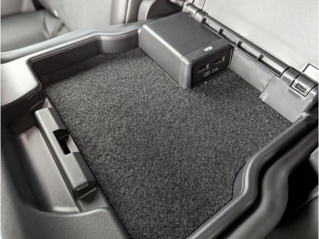 XD ブラックトーンエディション 登録済未使用車 メーカーOP純正ナビ 全方位カメラ フルセグTV アダプティブクルーズコントロール ブラインドスポットモニター コーナーセンサー レーンキープアシスト 置くだけ充電 パワーシート(47枚目)