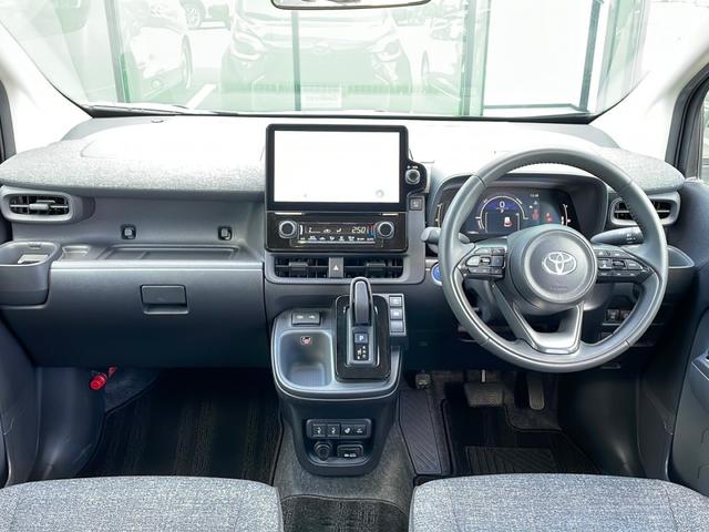シエンタ ハイブリッドＺ　禁煙車　１０．５型ＤＰオーディオ　フルセグＴＶ　Ｂカメラ　全方位　シートヒーター　ステリアングヒーター　革巻きステアリング　コーナーセンサー　追従型クルコン　　レーンキープＡ　両側電動　ＥＴＣ　ＬＥＤ（3枚目）