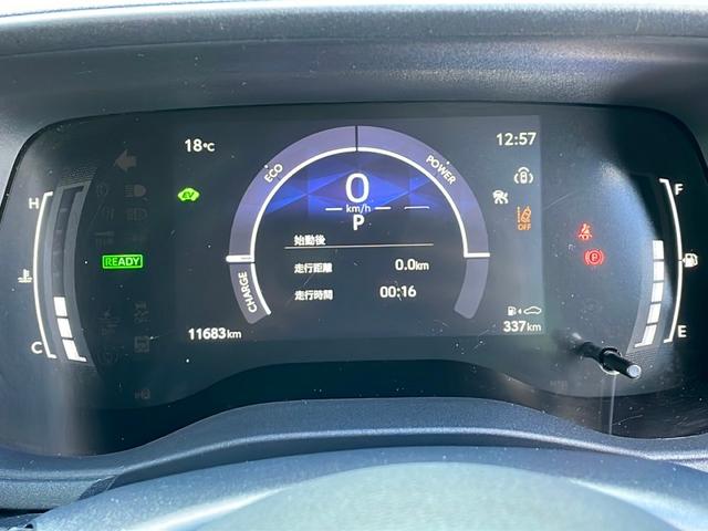 シエンタ ハイブリッドＺ　禁煙車　１０．５型ＤＰオーディオ　フルセグＴＶ　Ｂカメラ　全方位　シートヒーター　ステリアングヒーター　革巻きステアリング　コーナーセンサー　追従型クルコン　　レーンキープＡ　両側電動　ＥＴＣ　ＬＥＤ（25枚目）