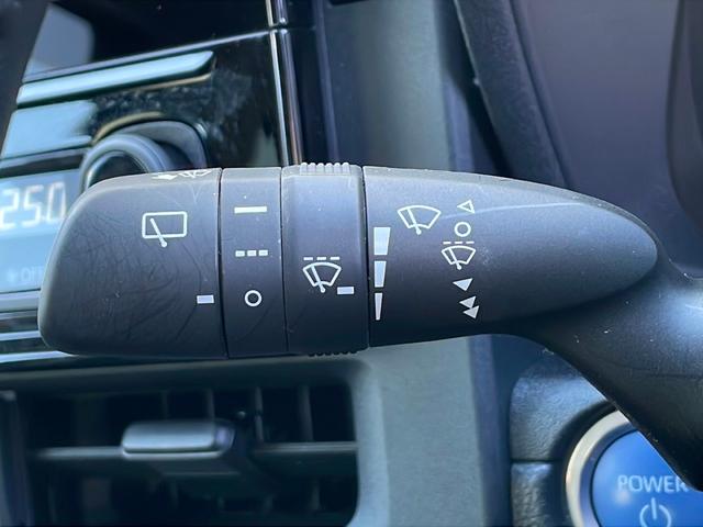 シエンタ ハイブリッドＺ　禁煙車　１０．５型ＤＰオーディオ　フルセグＴＶ　Ｂカメラ　全方位　シートヒーター　ステリアングヒーター　革巻きステアリング　コーナーセンサー　追従型クルコン　　レーンキープＡ　両側電動　ＥＴＣ　ＬＥＤ（32枚目）