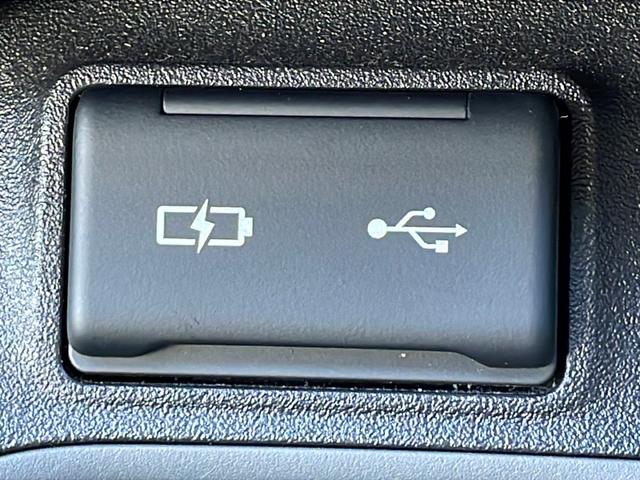 シエンタ ハイブリッドＺ　禁煙車　１０．５型ＤＰオーディオ　フルセグＴＶ　Ｂカメラ　全方位　シートヒーター　ステリアングヒーター　革巻きステアリング　コーナーセンサー　追従型クルコン　　レーンキープＡ　両側電動　ＥＴＣ　ＬＥＤ（41枚目）