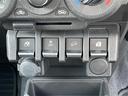ジムニー ＸＧ　ワンオーナー　禁煙車　カーオーディオ　ＭＴ　４ＷＤ　純正１６インチアルミホイール　ロッドホルダー　リアアンダーミラー　背面タイヤ　リフトアップ　ヒルディセントコントロール　レーンキープアシスト　ＥＴＣ（8枚目）