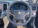 クラウンハイブリッド ロイヤルサルーンＧ　禁煙車　メーカー純正８型ナビ　バックカメラ　クルコン　ＭＴモード付ＡＴ　ＬＥＤオートヘッドライト　パワーシート　シートヒーター　ステアヒーター　ビルトインＥＴＣ　リアサンシェード　１８インチＡＷ（6枚目）