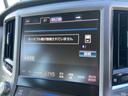 ロイヤルサルーンＧ　禁煙車　メーカー純正８型ナビ　バックカメラ　クルコン　ＭＴモード付ＡＴ　ＬＥＤオートヘッドライト　パワーシート　シートヒーター　ステアヒーター　ビルトインＥＴＣ　リアサンシェード　１８インチＡＷ（12枚目）
