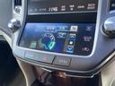 ロイヤルサルーンＧ　禁煙車　メーカー純正８型ナビ　バックカメラ　クルコン　ＭＴモード付ＡＴ　ＬＥＤオートヘッドライト　パワーシート　シートヒーター　ステアヒーター　ビルトインＥＴＣ　リアサンシェード　１８インチＡＷ（14枚目）