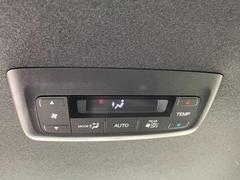 【　後席エアコン　】後席にもエアコンがついておりますので、車内全体を快適な温度に調節いただけます♪ 6
