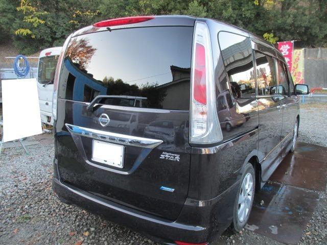 セレナ ハイウェイスター　Ｖセレクション　ナビゲーション／バックカメラ／両側電動スライドドア／ＥＴＣ／電動格納ドアミラー／クルーズコン／ロール／キーレスエントリーキー／フォグランプ／盗難防止装置／横滑り防止装置／頸部衝撃緩和ヘッドレスト（14枚目）