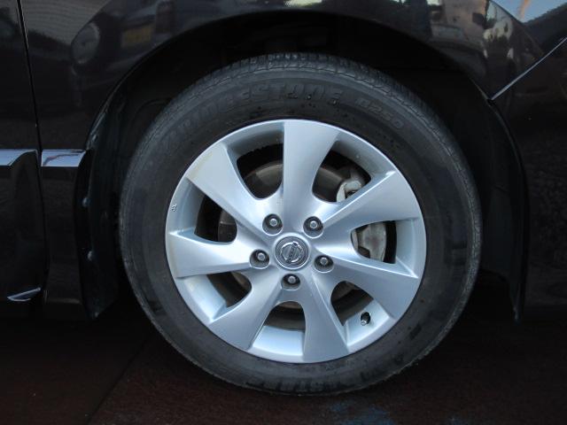 セレナ ハイウェイスター　Ｖセレクション　ナビゲーション／バックカメラ／両側電動スライドドア／ＥＴＣ／電動格納ドアミラー／クルーズコン／ロール／キーレスエントリーキー／フォグランプ／盗難防止装置／横滑り防止装置／頸部衝撃緩和ヘッドレスト（26枚目）