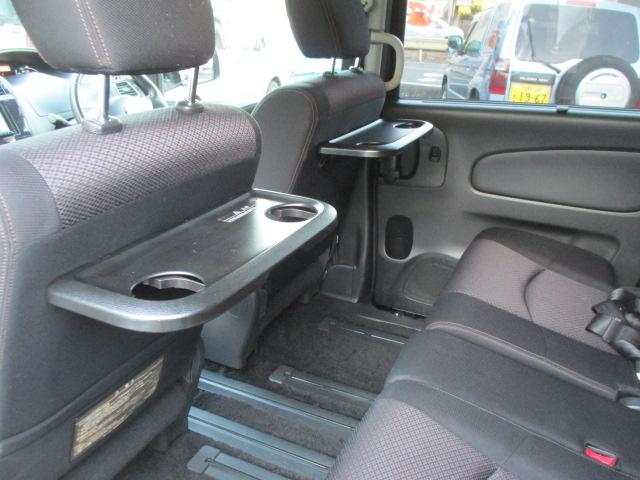 セレナ ハイウェイスター　Ｖセレクション　ナビゲーション／バックカメラ／両側電動スライドドア／ＥＴＣ／電動格納ドアミラー／クルーズコン／ロール／キーレスエントリーキー／フォグランプ／盗難防止装置／横滑り防止装置／頸部衝撃緩和ヘッドレスト（38枚目）