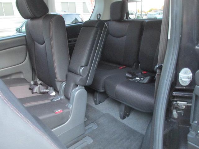 セレナ ハイウェイスター　Ｖセレクション　ナビゲーション／バックカメラ／両側電動スライドドア／ＥＴＣ／電動格納ドアミラー／クルーズコン／ロール／キーレスエントリーキー／フォグランプ／盗難防止装置／横滑り防止装置／頸部衝撃緩和ヘッドレスト（39枚目）