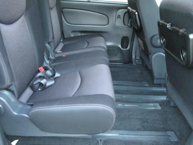 セレナ ハイウェイスター　Ｖセレクション　ナビゲーション／バックカメラ／両側電動スライドドア／ＥＴＣ／電動格納ドアミラー／クルーズコン／ロール／キーレスエントリーキー／フォグランプ／盗難防止装置／横滑り防止装置／頸部衝撃緩和ヘッドレスト（40枚目）