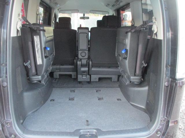 セレナ ハイウェイスター　Ｖセレクション　ナビゲーション／バックカメラ／両側電動スライドドア／ＥＴＣ／電動格納ドアミラー／クルーズコン／ロール／キーレスエントリーキー／フォグランプ／盗難防止装置／横滑り防止装置／頸部衝撃緩和ヘッドレスト（44枚目）