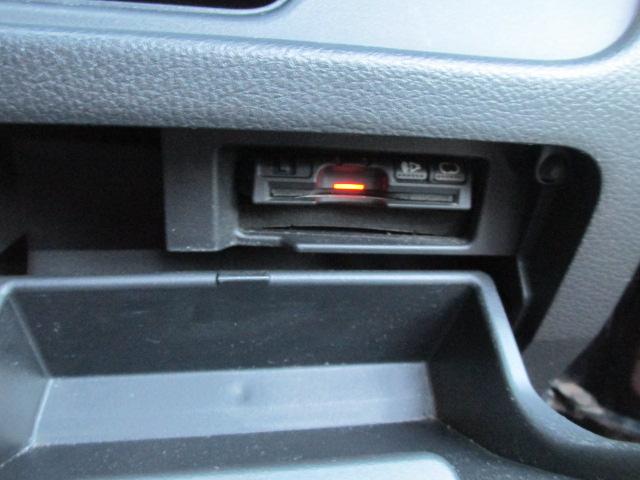 セレナ ハイウェイスター　Ｖセレクション　ナビゲーション／バックカメラ／両側電動スライドドア／ＥＴＣ／電動格納ドアミラー／クルーズコン／ロール／キーレスエントリーキー／フォグランプ／盗難防止装置／横滑り防止装置／頸部衝撃緩和ヘッドレスト（51枚目）