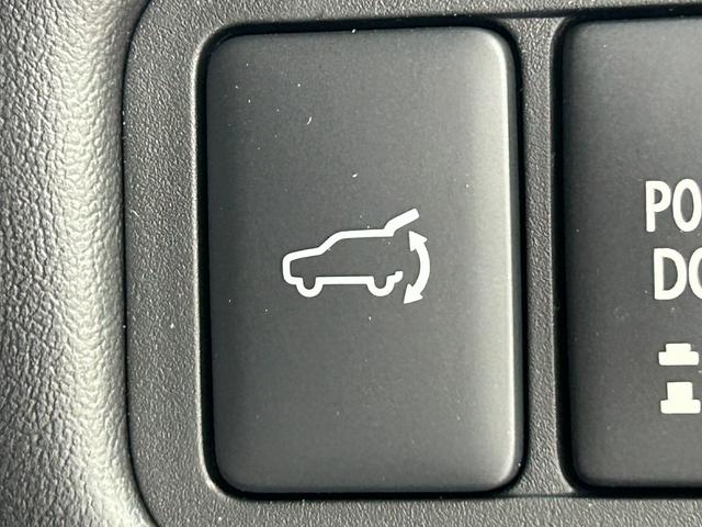デリカＤ：５ ブラックエディション　登録済未使用車・ブラックエディション　４ＷＤ　・ｅ－Ａｓｓｉｓｔ・オリジナルナビ取付パッケージ＋リアモニター取付ＰＫＧ・ＡＬＰＩＮＥ　Ｄ：５専用１１型ナビゲーション・ＡＬＰＩＮＥ１２．８型後席モニター（10枚目）