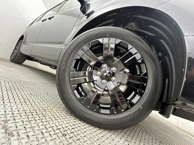 デリカＤ：５ ブラックエディション　登録済未使用車・ブラックエディション　４ＷＤ　・ｅ－Ａｓｓｉｓｔ・オリジナルナビ取付パッケージ＋リアモニター取付ＰＫＧ・ＡＬＰＩＮＥ　Ｄ：５専用１１型ナビゲーション・ＡＬＰＩＮＥ１２．８型後席モニター（21枚目）