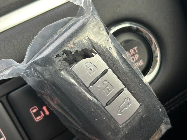 デリカＤ：５ ブラックエディション　登録済未使用車・ブラックエディション　４ＷＤ　・ｅ－Ａｓｓｉｓｔ・オリジナルナビ取付パッケージ＋リアモニター取付ＰＫＧ・ＡＬＰＩＮＥ　Ｄ：５専用１１型ナビゲーション・ＡＬＰＩＮＥ１２．８型後席モニター（34枚目）
