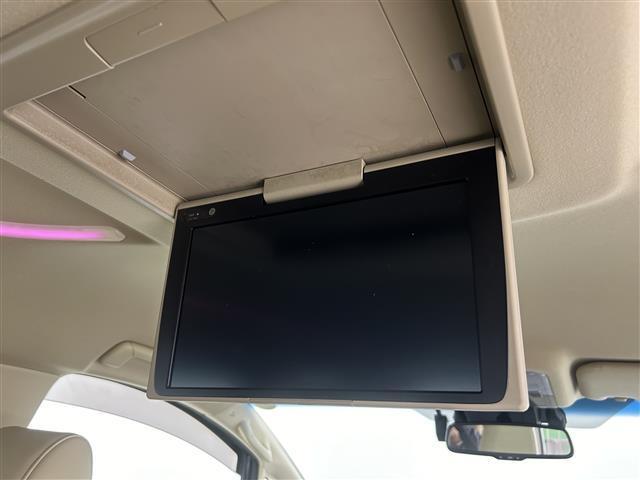 アルファードハイブリッド G 4WD・フリップダウン・純正ナビ・トヨタセーフティセンス・両側パワースライドドア・シートヒーター/エアコン・ドライブレコーダー・アダプティブクルーズコントロール・オートホールド・オートライト(7枚目)