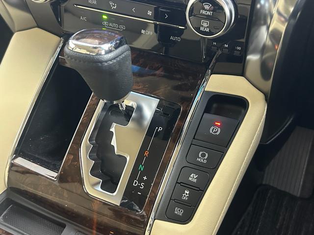 アルファードハイブリッド G 4WD・フリップダウン・純正ナビ・トヨタセーフティセンス・両側パワースライドドア・シートヒーター/エアコン・ドライブレコーダー・アダプティブクルーズコントロール・オートホールド・オートライト(30枚目)