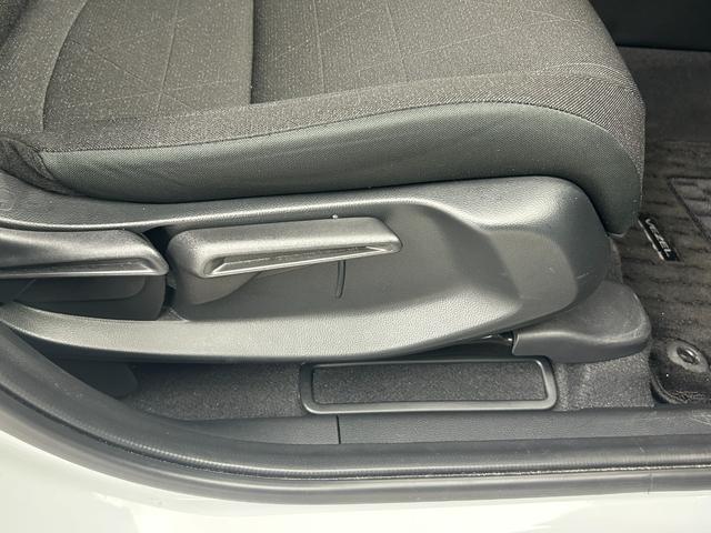 ヴェゼル e:HEV X ホンダセンシング/衝突被害軽減ブレーキ/レーンキープアシスト/レーダークルーズコントロール/踏み間違え防止装置/メーカーナビ/バックカメラ/フルセグTV//Bluetooth/ビルトインETC(43枚目)