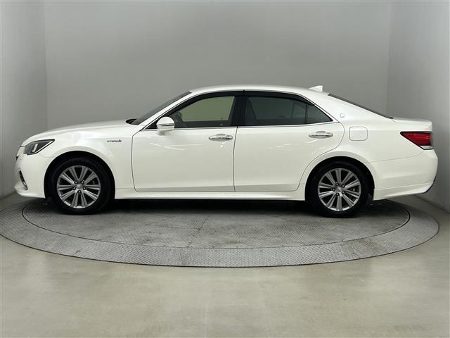 クラウンハイブリッド アスリートG Four 純正SDナビ/バックカメラ/ビルトインETC2.0/ドライブレコーダー/レザーシート/シートヒーター/エアシート/パワーシート/シートメモリー/トヨタセーフティセンス/社外レーダー探知機(32枚目)