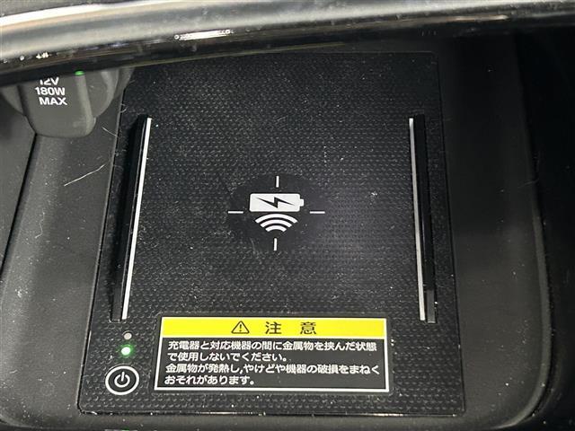 ヴェゼル ｅ：ＨＥＶ　Ｚ　・純正メモリーナビ　ＢＴ／ＵＳＢ／フルセグ・バックカメラ・ビルトインＥＴＣ・レーダークルーズコントロール・前後ドラレコ・ハーフレザーシート・シートヒーター・ワイヤレス充電・ＬＥＤヘッドライト（9枚目）