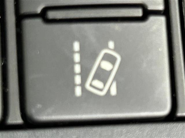 シエンタ G クエロ ・純正ナビゲーション CD/DVD/フルセグ/BT/SD/・ビルトインETC・両側パワースライドドア・デジタルインナーミラー・ステアリングヒーター・シートヒーター・純正ドライブレコーダー(11枚目)