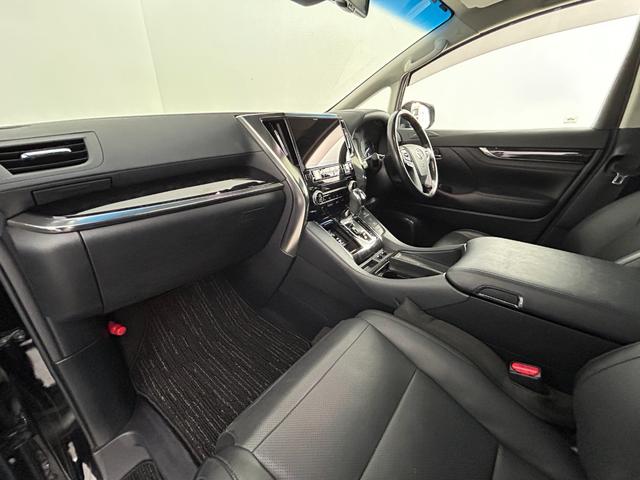 アルファードハイブリッド SR Cパッケージ 寒冷地仕様/サンルーフ/衝突軽減ブレーキ/アルパインナビ&フリップダウンモニター/DVD&フルセグTV&Bluetooth/シートヒーター&ベンチレーション/ETC/パワーシート/パワーバックドア(56枚目)