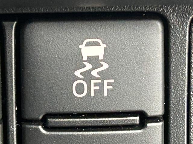 ルーミー カスタムG ・4WD・寒冷地仕様・社外ナビ・バックカメラ・ETC・衝突軽減ブレーキ・レーダークルーズコントロール・パーキングソナー・ワイパーデアイサー・両側パワースライドドア・純正AW・LEDヘッドライト(10枚目)