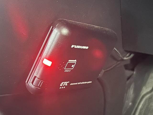 ルーミー カスタムG ・4WD・寒冷地仕様・社外ナビ・バックカメラ・ETC・衝突軽減ブレーキ・レーダークルーズコントロール・パーキングソナー・ワイパーデアイサー・両側パワースライドドア・純正AW・LEDヘッドライト(23枚目)