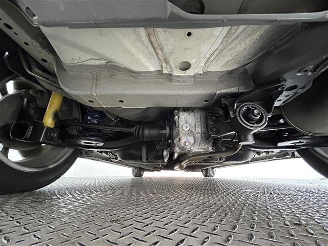 スイフト ハイブリッドＲＳ　外足回り／エンジンスターター／ドラレコ／カロッツェリアＤＡ／ＣＤ＋ＤＶＤ＋ＢＴ／バックカメラ／ビルトインＥＴＣ／カロッツェリアサブウーファー／ＪＢＬクロスオーバーネットワーク／外ＬＥＤルームランプ（39枚目）