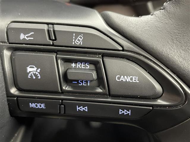 ヤリスクロス ハイブリッドZ ワンオーナー/純正メモリナビ/ハーフレザーシート/前後ドライブレコーダー/アダプティブクルーズコントロール/バックカメラ/前席シートヒーター/前後コーナーセンサー/ビルトインETC(10枚目)