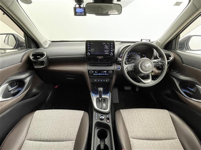 ヤリスクロス ハイブリッドZ ワンオーナー/純正メモリナビ/ハーフレザーシート/前後ドライブレコーダー/アダプティブクルーズコントロール/バックカメラ/前席シートヒーター/前後コーナーセンサー/ビルトインETC(42枚目)