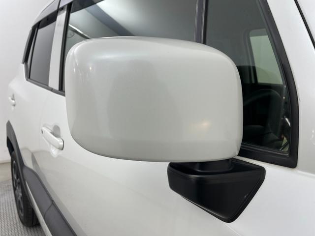 【　電動格納ミラー　】ドライバーの目線に合わせ、ミラーの上下左右調整が可能です♪