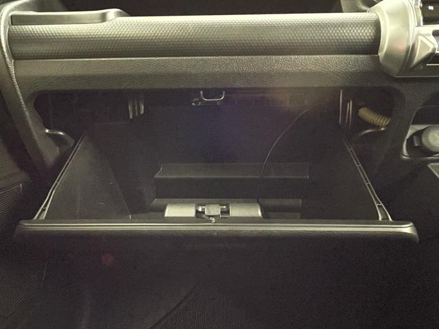 ご成約頂いたお車は全車保証付で納車後も安心！有料オプションで長期保証をお選びいただくことも可能です。