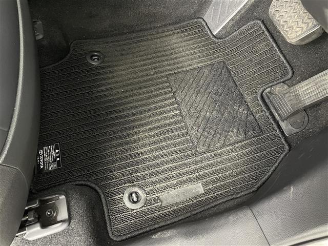 ハリアー Ｇ　純正メモリナビ／デジタルインナーミラー／ミラー一体型ドライブレコーダー／レーダークルーズコントロール／バックカメラ／パワーバックドア／ハーフレザーシート／ブラインドスポットモニター（20枚目）