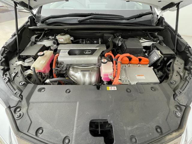 ＮＸ ＮＸ３００ｈ　Ｆスポーツ　サンルーフ／全方位カメラ／シートヒーター＆ベンチレーション／パワーシート／パワーバックドア／ステアリングヒーター／オートハイビーム／１００Ｖ／レーダークルーズコントロール／ブラインドスポットモニター（31枚目）