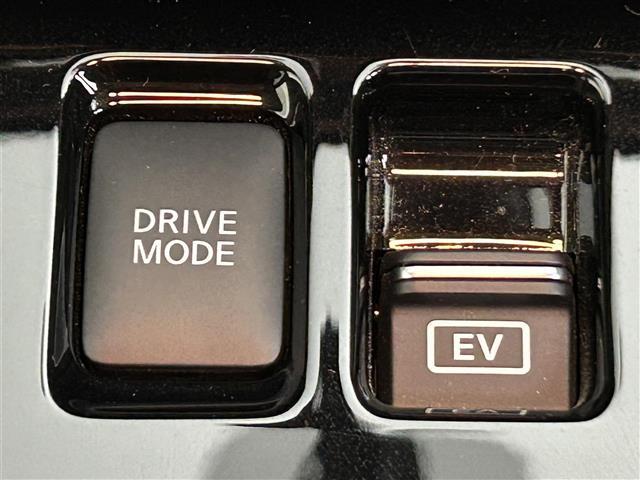 キックス X FOUR 4WD・衝突軽減・全方位カメラ・純正ナビ・ドラレコ・アダプティブクルーズコントロール・ETC・レーンキープアシスト・オートマチックハイビーム・純正フロアマット・コーナーセンサー・LEDヘッドライト(12枚目)