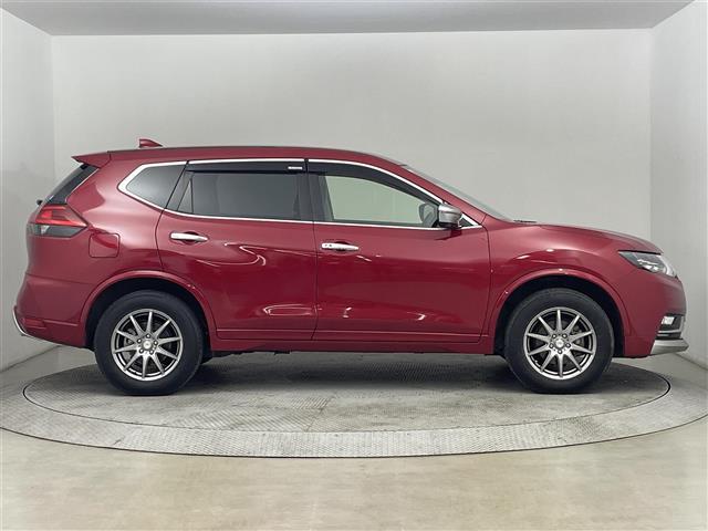 エクストレイル オーテック　ｉパッケージ　プロパイロット／エマージェンシーブレーキ／レーンキープアシスト／レーダークルーズコントロール／ブラインドスポットモニター／メーカーナビ／全方位カメラ／フルセグＴＶ／Ｂｌｕｅｔｏｏｔｈ／ビルトインＥＴＣ（14枚目）