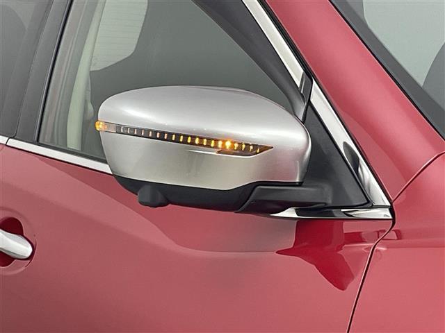 エクストレイル オーテック　ｉパッケージ　プロパイロット／エマージェンシーブレーキ／レーンキープアシスト／レーダークルーズコントロール／ブラインドスポットモニター／メーカーナビ／全方位カメラ／フルセグＴＶ／Ｂｌｕｅｔｏｏｔｈ／ビルトインＥＴＣ（18枚目）