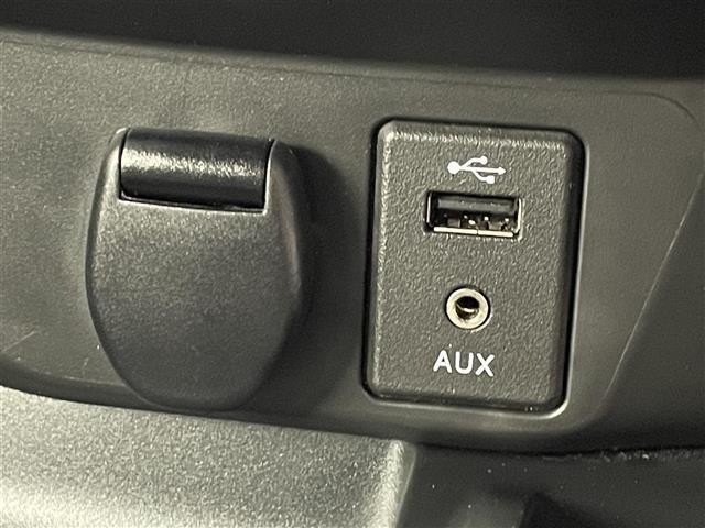 エクストレイル オーテック　ｉパッケージ　プロパイロット／エマージェンシーブレーキ／レーンキープアシスト／レーダークルーズコントロール／ブラインドスポットモニター／メーカーナビ／全方位カメラ／フルセグＴＶ／Ｂｌｕｅｔｏｏｔｈ／ビルトインＥＴＣ（28枚目）