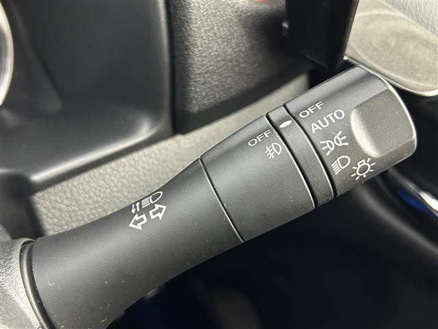 ＮＶ３５０キャラバンバン プレミアムＧＸロングブラックギア　４ＷＤ・全方位カメラ・社外フローティングナビ・バックカメラ・フルセグＴＶ・ＥＴＣ・片側パワスラ・社外フロアマット・ＬＥＤヘッドライト・オートライト・センターデフロック・横滑り防止・プッシュスタート（9枚目）