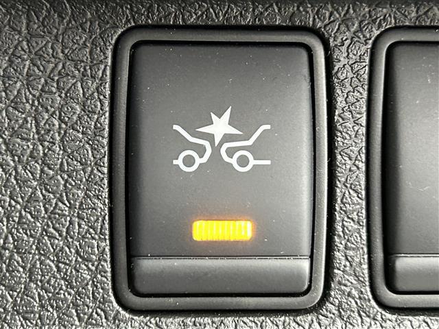 ＮＶ３５０キャラバンバン プレミアムＧＸロングブラックギア　４ＷＤ・全方位カメラ・社外フローティングナビ・バックカメラ・フルセグＴＶ・ＥＴＣ・片側パワスラ・社外フロアマット・ＬＥＤヘッドライト・オートライト・センターデフロック・横滑り防止・プッシュスタート（11枚目）