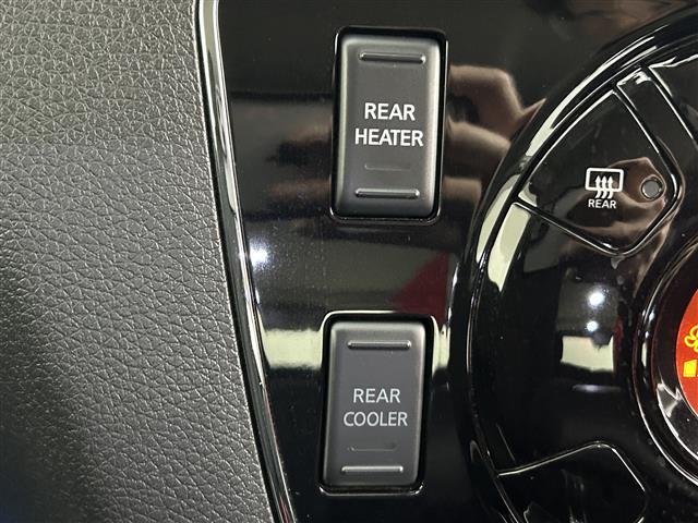 ＮＶ３５０キャラバンバン プレミアムＧＸロングブラックギア　４ＷＤ・全方位カメラ・社外フローティングナビ・バックカメラ・フルセグＴＶ・ＥＴＣ・片側パワスラ・社外フロアマット・ＬＥＤヘッドライト・オートライト・センターデフロック・横滑り防止・プッシュスタート（19枚目）